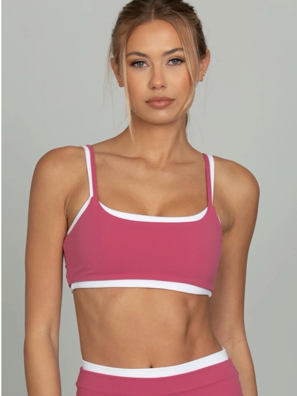 Pink Contrast-Trim Sports Bra